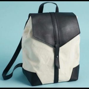 ❗️SALE❗️Deux lux Demi backpack